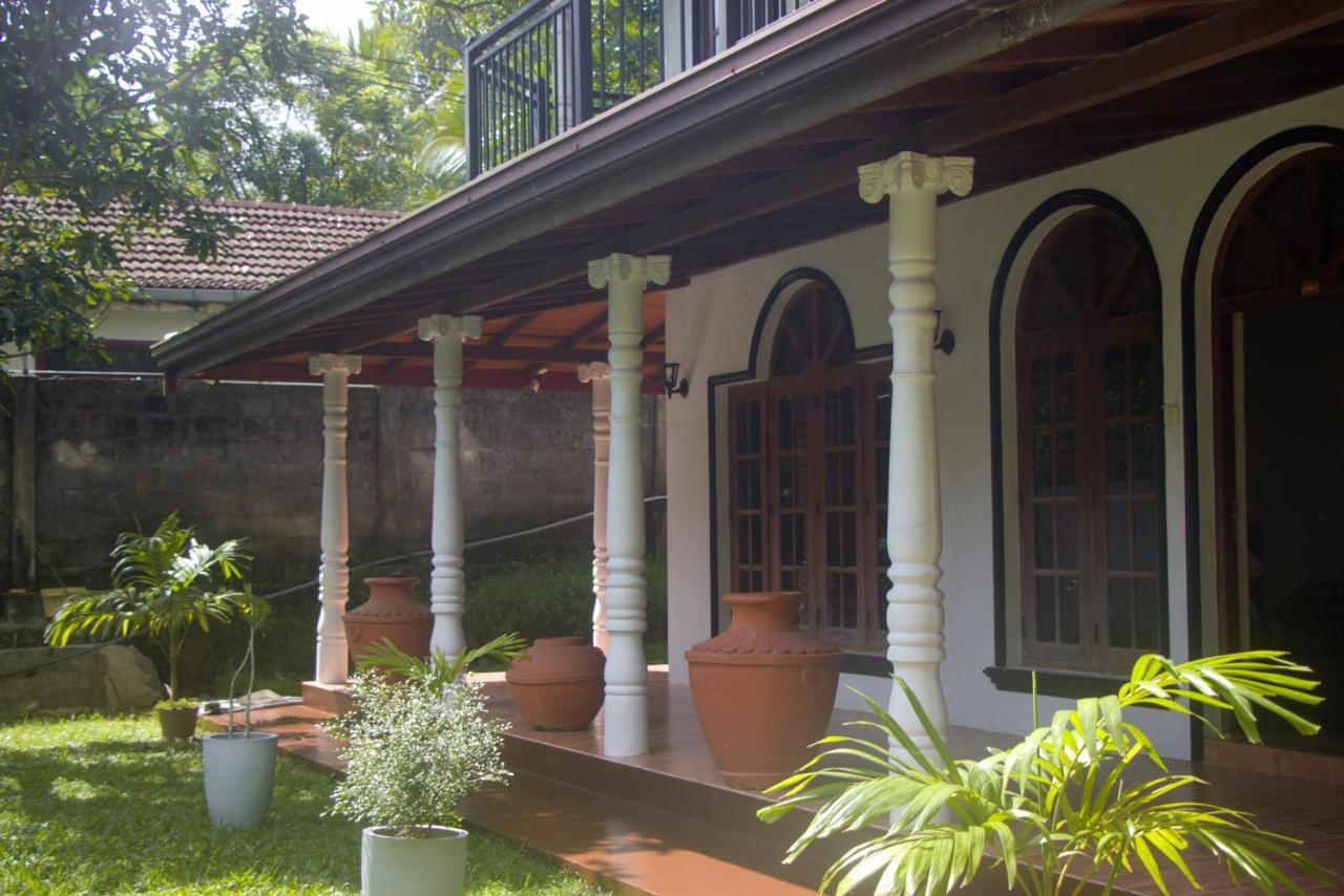 Jungle View Guesthouse Unawatuna Buitenkant foto